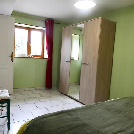 Séjour à la campagne Spacieuse Avec Grand Jardin, Animaux Acceptés - Fr-1-497-99 Saint-Bomer-les-Forges