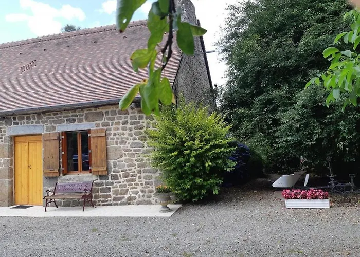 Spacieuse Avec Grand Jardin, Animaux Acceptes - Fr-1-497-99 * Saint-Bomer-les-Forges